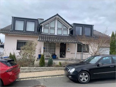 *PROVISIONSFREI*! Repräsentatives freistehendes EFH m. Doppelgarage in Bad Camberg-Schwickershausen