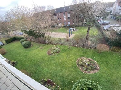 Schöne 3-Zimmer-Wohnung mit Balkon und Einbauküche in Dormagen