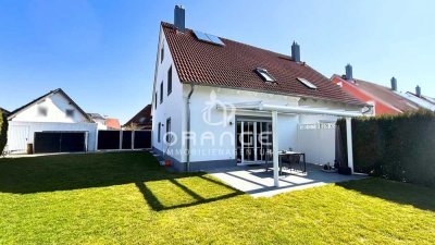 *** Modernisierte DHH mit Garten, 5 Zimmern, EBK & Doppelgarage – hochwertig & einzugsbereit! ***