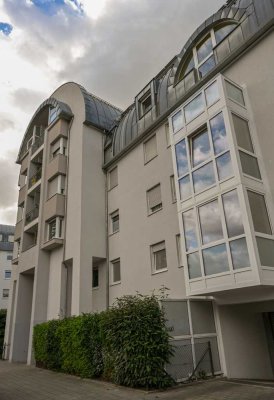 Attraktive 2-Zimmer-Wohnung mit Wintergarten und Blick auf den Fürther Stadtpark