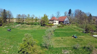 Stadtnahes Hofanwesen mit Panoramablick über Ravensburg bis zu den Alpen