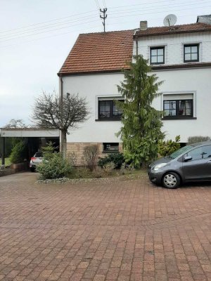 160000 € - 130 m² - 4.5 Zi.