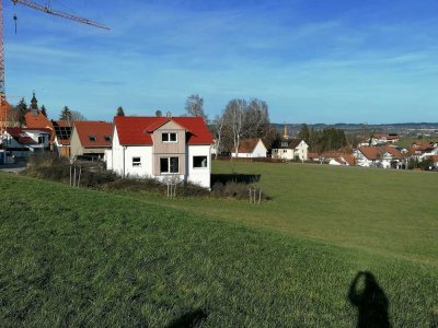 Helle aktuell teilmöblierte (auch ohne Möbel) 1-Zimmer Wohnung/ Terrasse in Kempten - Heiligkreuz