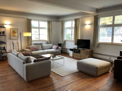 Historischer Charme trifft moderne Eleganz: Loftwohnung