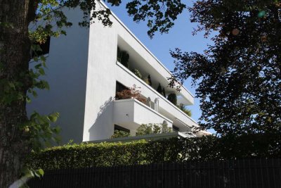 traumhaftes Penthouse im modernen Bauhausstil