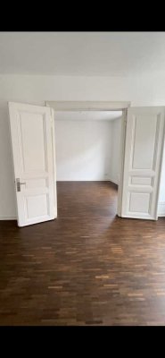 Stilvoll modernisierte Etagenwohnung in der Schulstraße