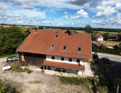Freies ehem.ldw Anwesen, Resthof mit einer Wohnung und genehm. Neubau von 3, Zwei-Zimmer Wohnungen.