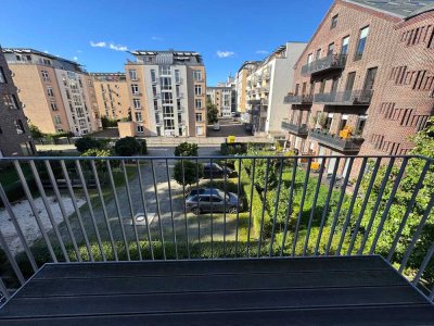 Grüne Lage in Wasser Nähe mit EBK und Balkon!