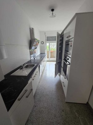 Wohnen auf Zeit: Charmante Altbau Wohnung zum Wohlfühlen