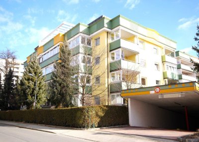 Traumhafte 2-Zi-Wohnung in Zentrumslage inkl. Tiefgaragenplatz