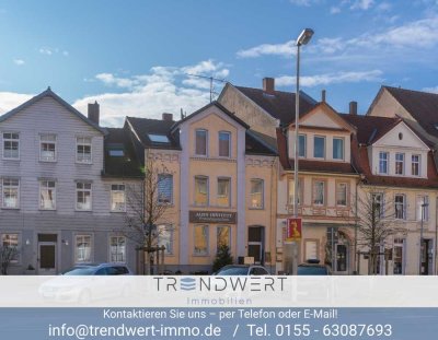 Mehrfamilienhaus mit zwei Wohneinheiten und vermieteter Einliegerwohnung