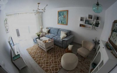 Geschmackvolle, modernisierte 2-Raum-Wohnung mit gehobener Innenausstattung mit EBK in Burtenbach