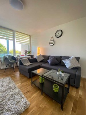 moderne 1 Zimmer Wohnung | voll möbliert | Internet | Balkon mit Blick ins Grüne | Swimmbad & Sauna