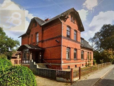 Sanierungsbedürftiges Mehrfamilienhaus mit 5 Wohneinheiten! Mein Haus = Mein Partner!