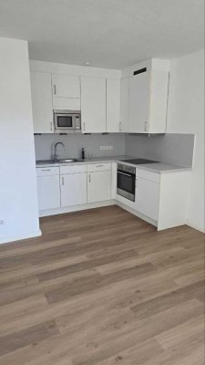Bezugsfertige Wohnung in Rissen – renoviert & möbliert