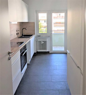 Sanierte 2-Zimmer-Wohnung mit EBK und Balkon in Karlsruhe-Mühlburg