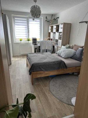 Gemütliches und modernes Wohnen im Grünen – 2-Raum-Wohnung, Schillerstr. 50