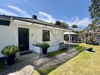 Einfach einziehen - Sanierter Bungalow auf 555m² großem Eigenlandgrundstück in Bendestorf