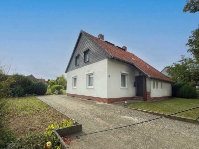 Seltene Chance in Königslutter: EFH mit großem Grundstück, Garage & Werkstatt in sehr guter Lage