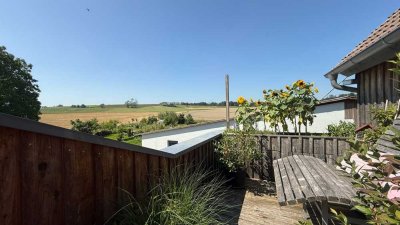 LANDTRAUM FÜR INDIVIDUALISTEN! Neu ausgebaute 5-Zimmerwohnung mit über 32 m² Balkon