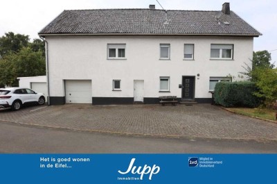 Gemütliches ehem. Eifeler Bauernhaus mit Scheune, Garage, und kleinem Garten, Hellenthal-Kreuzberg