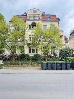 Charmante Altbauwohnung direkt am Kurpark!