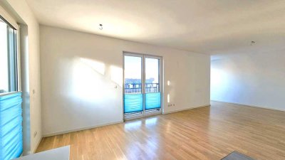 Lichtdurchflutete Wohnung * gute Aufteilung *  Lift * Tiefgarage* BEZUGSFREI