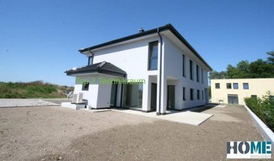 familienfreundliche Doppelhaushälfte mit 4 Zimmer in ruhiger Lage TOP1