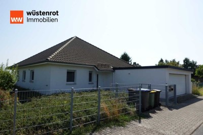 Zukunftssicher - Modernes Einfamilienhaus im Bungalow-Stil mit Weitblick