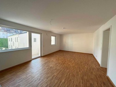 Erstbezug nach Neubau: 2-Zimmer-Wohnung mit gehobener Innenausstattung, Balkon und EBK