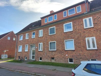 Kapitalanlage: Gut vermietete 2-Zi.-Erdgeschoss-Whg. (48 m²) mit gr. Terrasse in zentraler Lage.