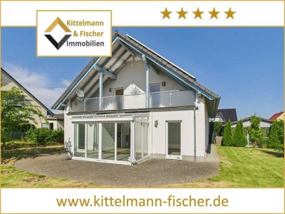 Provisionsfrei - Energieeffizientes EFH mit Wintergarten, PV-Anlage, Garage ect. - WIEDER VERFÜGBAR
