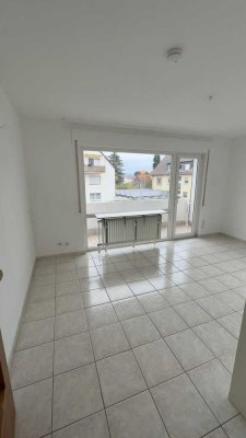 Einraumwohnung mit Küche Bad und Balkon, Nordseite