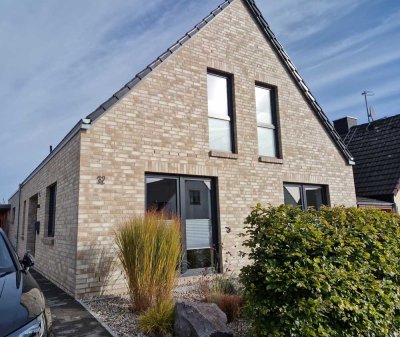 Neuwertiges Architektenhaus in Travemünde.