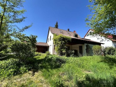 Einfamilienhaus im Dornröschenschlaf in gepflegter und ruhiger Lage von Weil im Schönbuch!