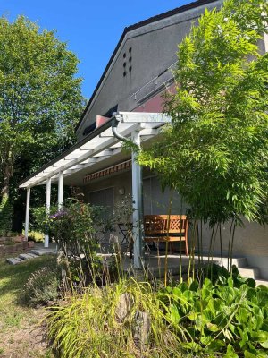Renovierte 4 ZKB WC mit überdachter Terrasse und Stellplatz ideal für Paare (gerne auch LGBT)