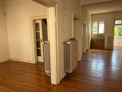 Charmanter Altbau - sanierungsbedürftiges Einfamilienhaus mit Garten