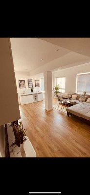 Geräumige, modernisierte 2-Zimmer-Wohnung mit Küche und 
gehobener Innenausstattung in Rockenhausen