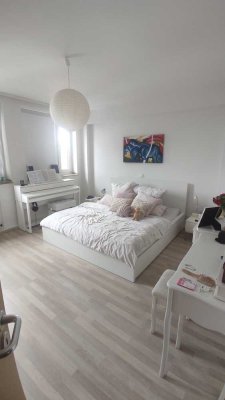 Helle zentrale 3-Zimmer-Wohnung mit kleinem Balkon im 4. OG in Düren