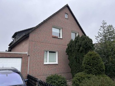 Attraktive, gepflegte 2-Zimmer-DG-Wohnung zur Miete in Garbsen