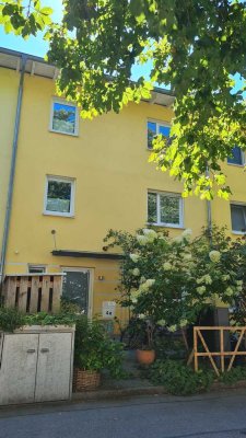 familienfreundliches Stadthaus in superzentraler Lage mit Wärmepumpe, Balkonkraftwerk & Wintergarten