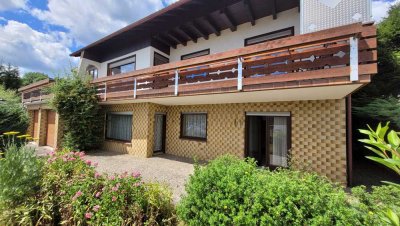 Schwarzwaldidylle: Einfamilienhaus mit Einliegerwohnung auf traumhaftem Grundstück