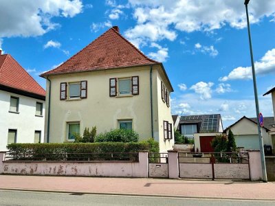Familienfreundliches Einfamilienhaus mit schönem Garten und großem Hof