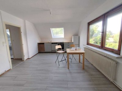 Frisch renovierte 2,5 Zimmer-Wohnung mit Gartenmitbenutzung - Erstbezug