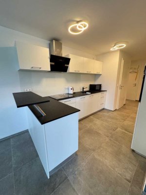 Helle 2-Zimmerwohnung mit EBK und Balkon
