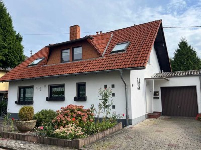 EIWEILER : Solides und gepflegtes 1 - 2 - 3 Familienhaus in TRAUMLAGE !