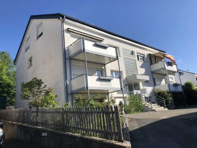 Helle und ruhige 4-Zimmer-Wohnung mit EBK in Menden (Sauerland) mit Garage