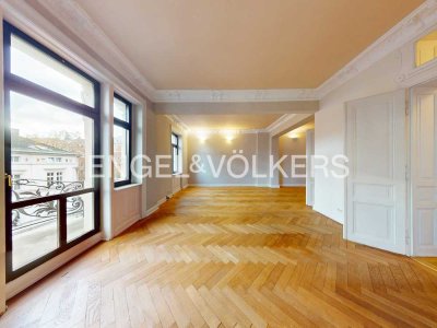 Altbauperle in bevorzugter Stadtlage mit Aufzug und Garten