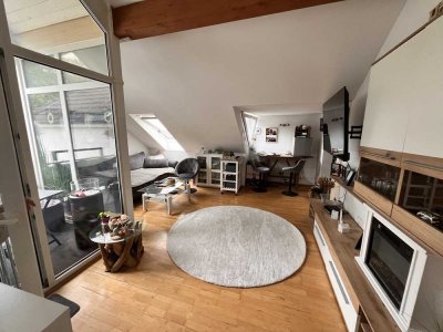 Helle 2-Zimmer Dachgeschosswohnung in Much mit Balkon