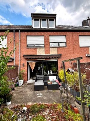 Großzügiges Reihenhaus mit schönem Garten und vielseitigem Raumangebot in ruhiger Lage von Monheim